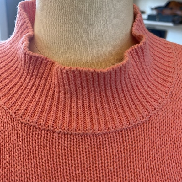 Crew neck cotton sleeveless sweater SZ Med - Picture 2 of 9